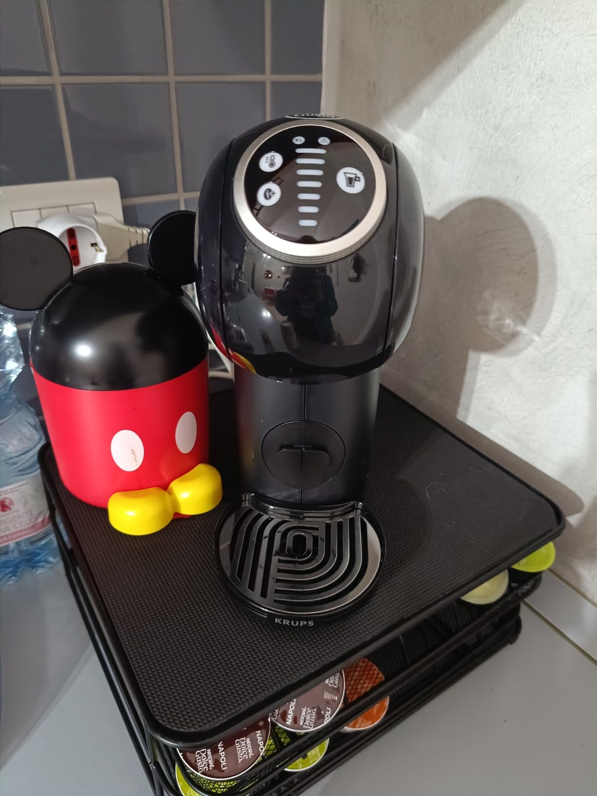 NESCAFÉ Dolce Gusto Genio S Plus macchina da caffè nera
