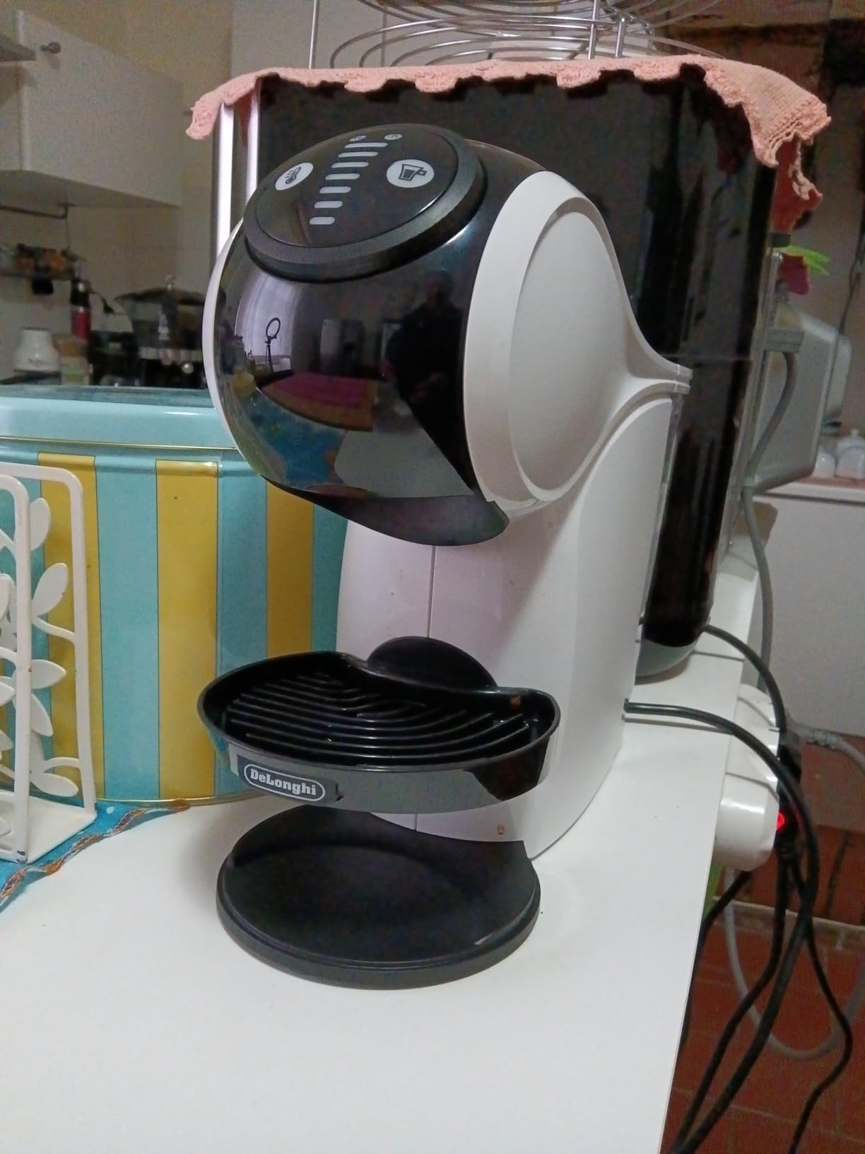 NESCAFÉ Dolce Gusto Genio S macchina da caffè bianca