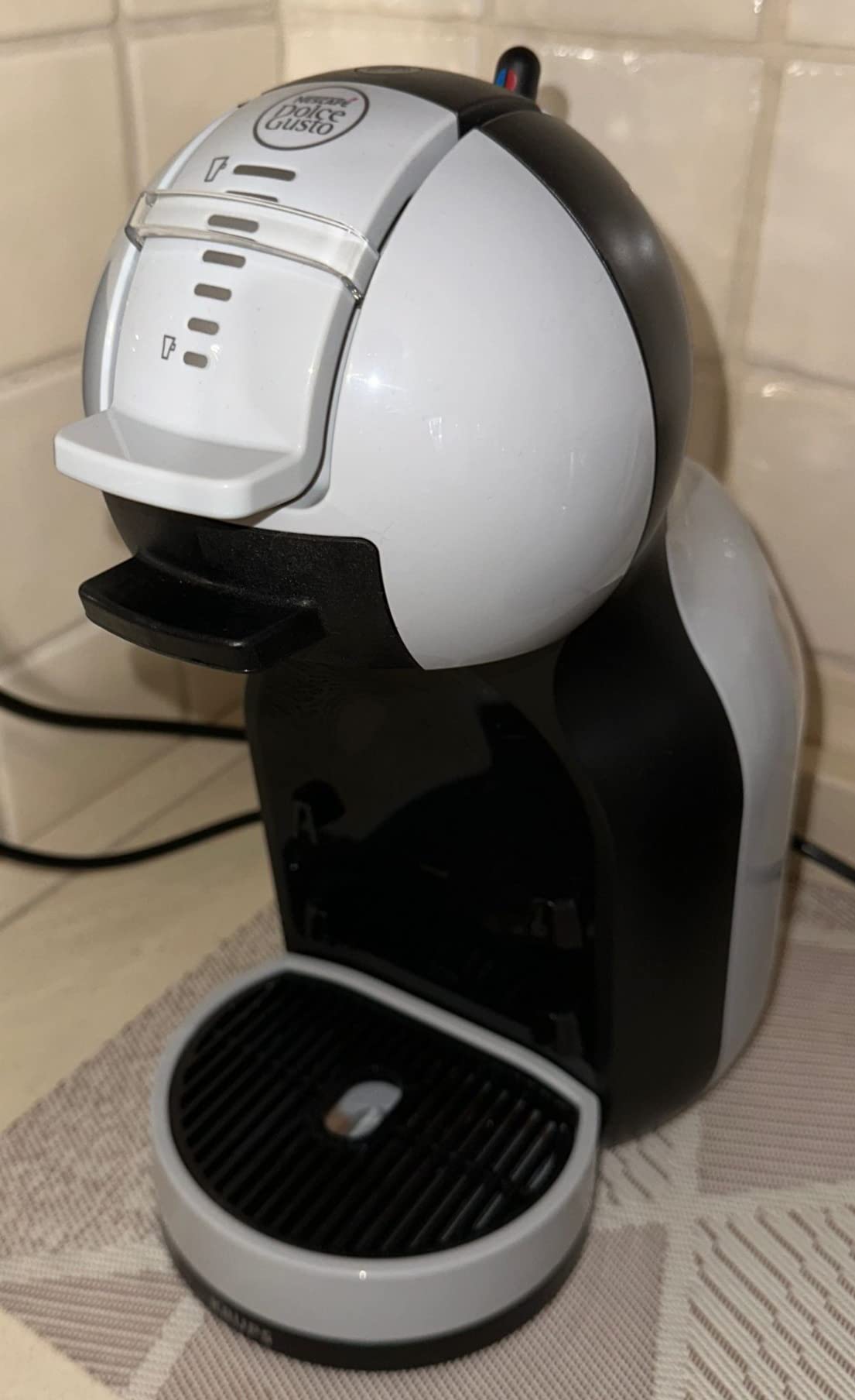 NESCAFÉ Dolce Gusto Mini Me macchina da caffè automatica grigio e nero