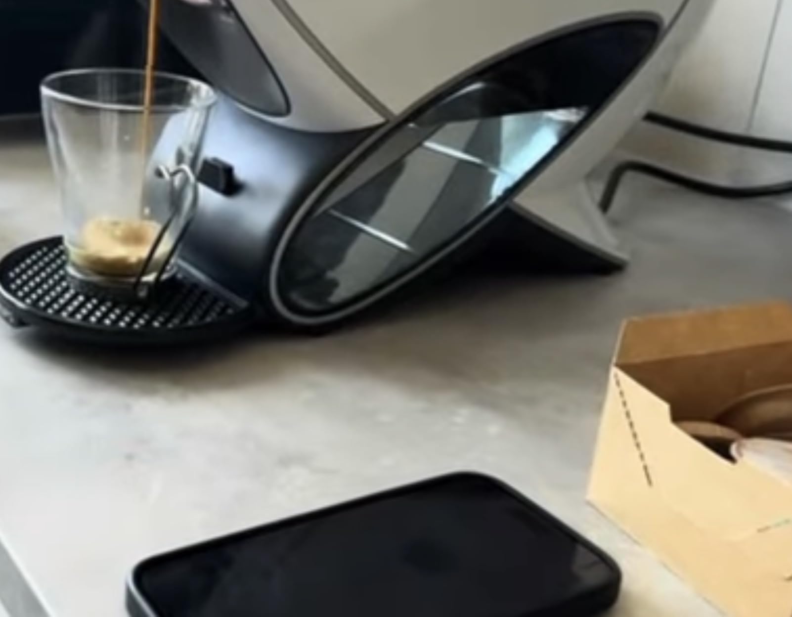 NESCAFÉ Dolce Gusto NEO Latte macchina da caffè per capsule compostabili