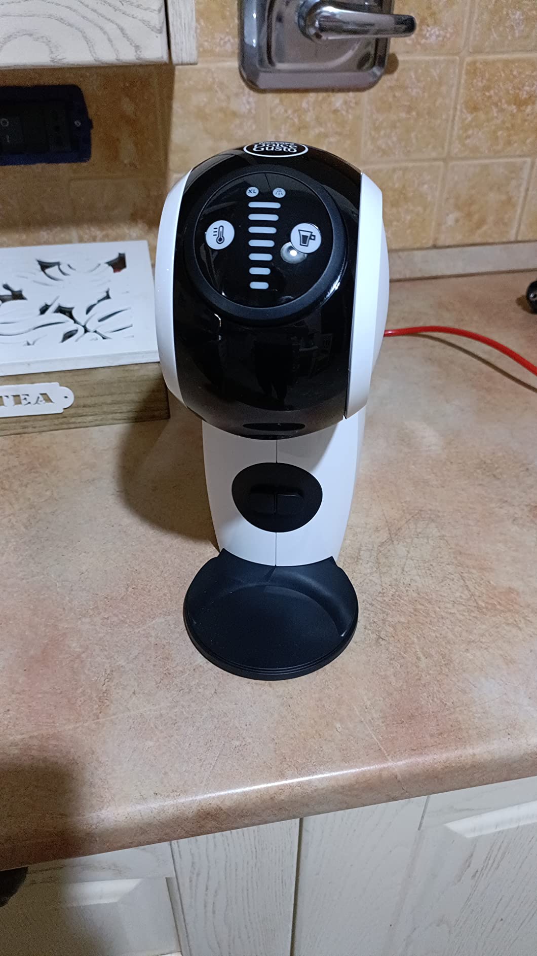 NESCAFÉ Dolce Gusto Genio S macchina da caffè bianca