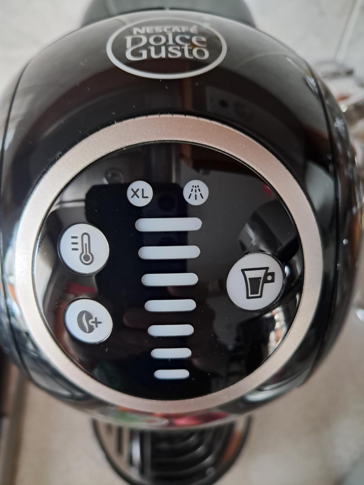 NESCAFÉ Dolce Gusto Genio S Plus macchina da caffè nera