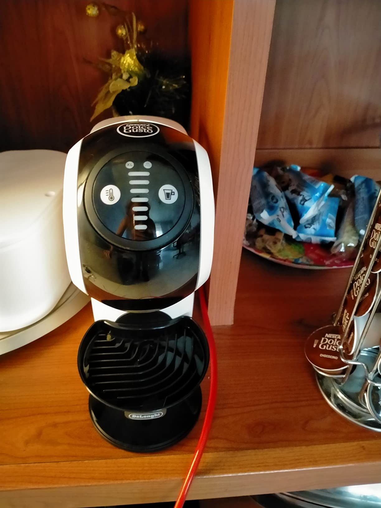 NESCAFÉ Dolce Gusto Genio S macchina da caffè bianca