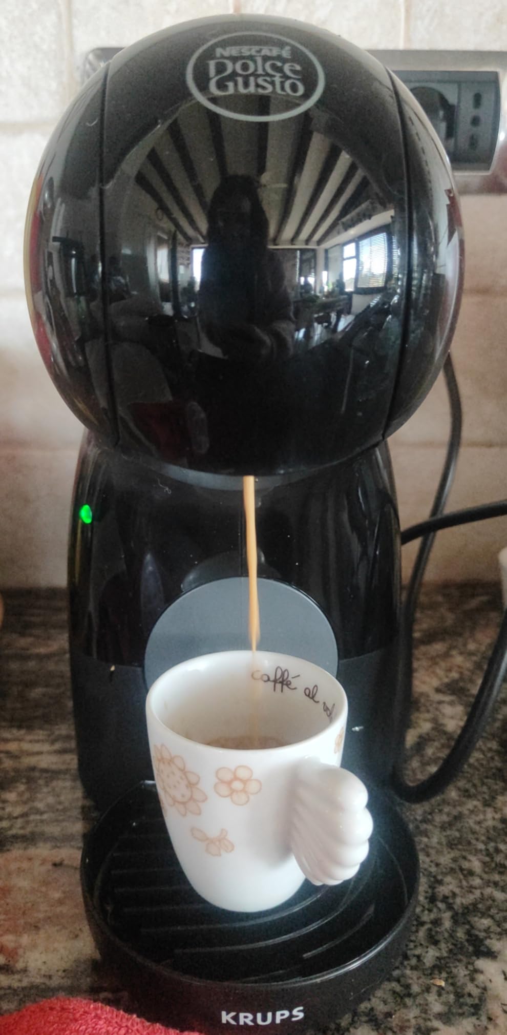 NESCAFÉ Dolce Gusto Krups Piccolo XS macchina caffè capsule grigio e nero